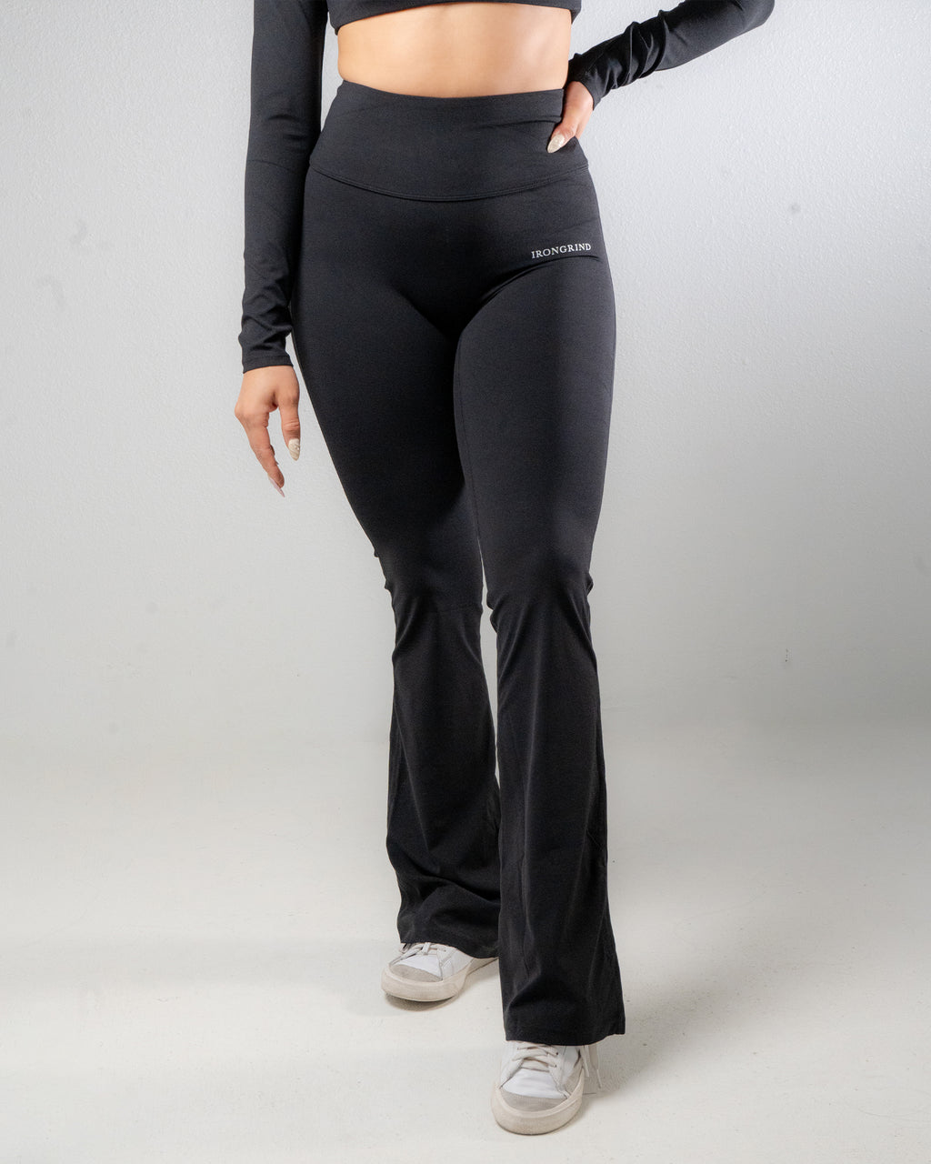 Aura Flow Flare Leggings